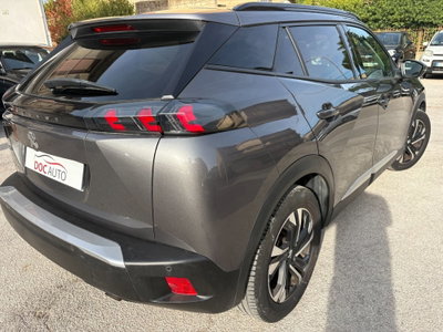 Peugeot 2008 BlueHDi 100 S&S Allure (6)