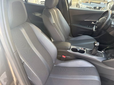 Peugeot 2008 BlueHDi 100 S&S Allure (8)