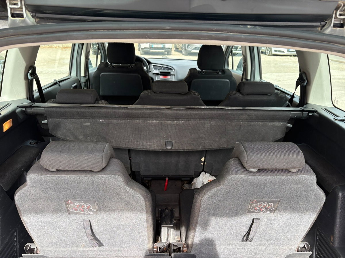 Peugeot 5008 1.6 HDi 112CV Premium (11)