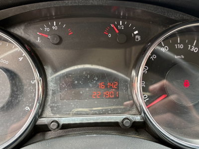 Peugeot 5008 1.6 HDi 112CV Premium (15)