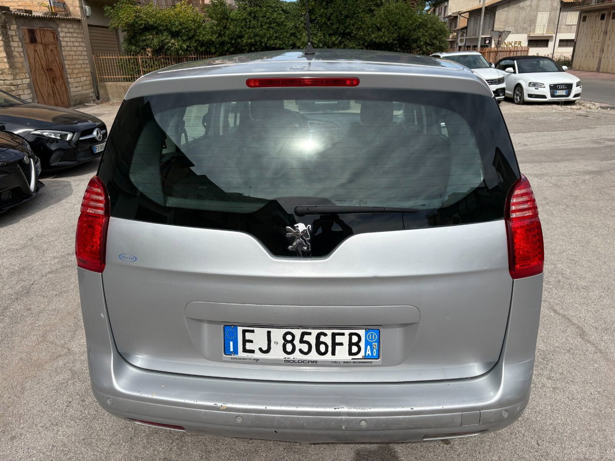 Peugeot 5008 1.6 HDi 112CV Premium (5)