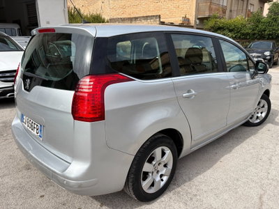 Peugeot 5008 1.6 HDi 112CV Premium (6)
