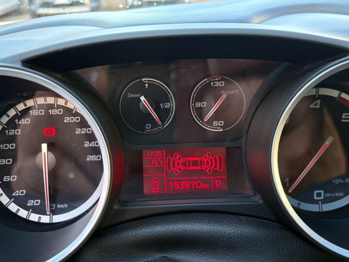 Alfa Romeo Giulietta 2.0 JTDm Super 175cv tct (15)
