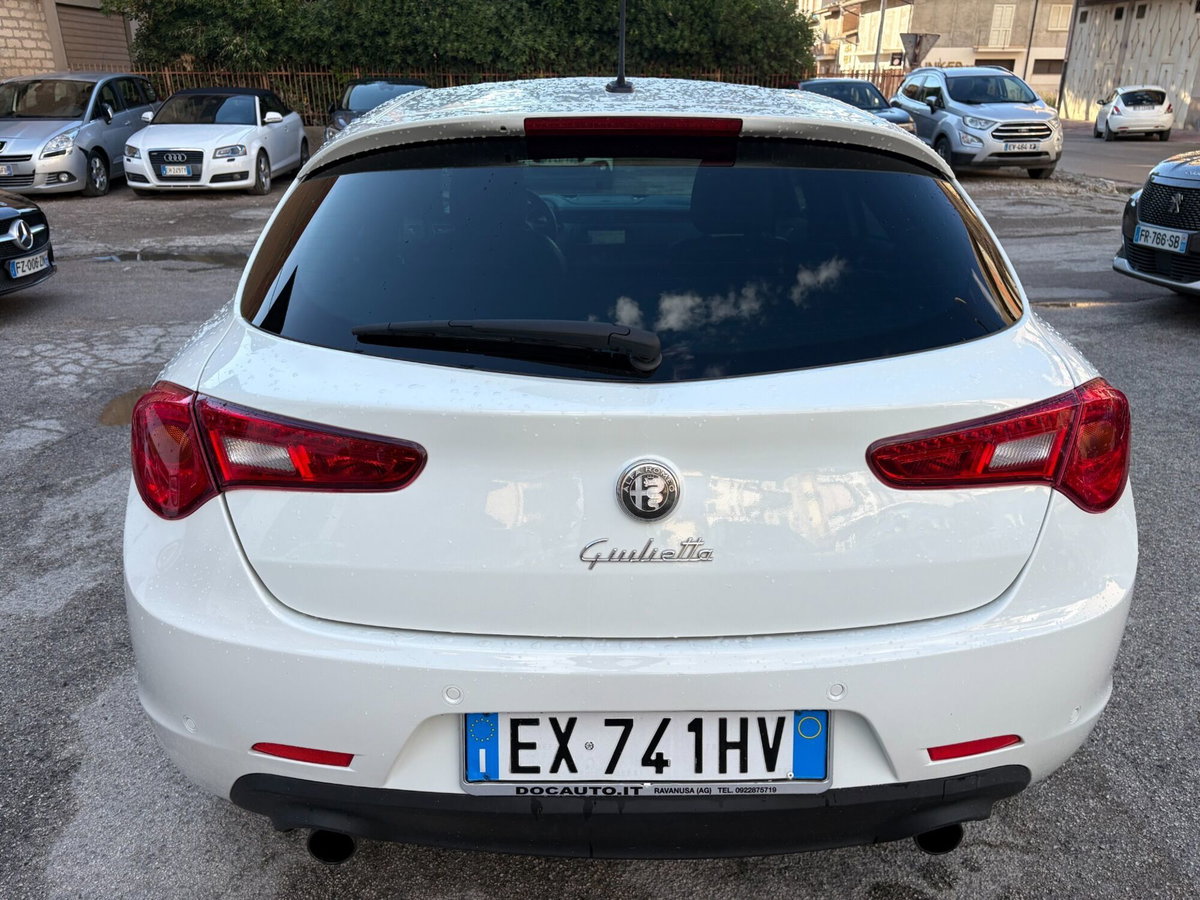 Alfa Romeo Giulietta 2.0 JTDm Super 175cv tct (5)