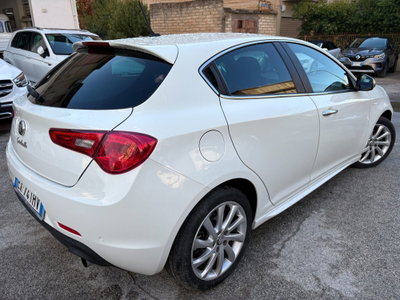 Alfa Romeo Giulietta 2.0 JTDm Super 175cv tct (6)