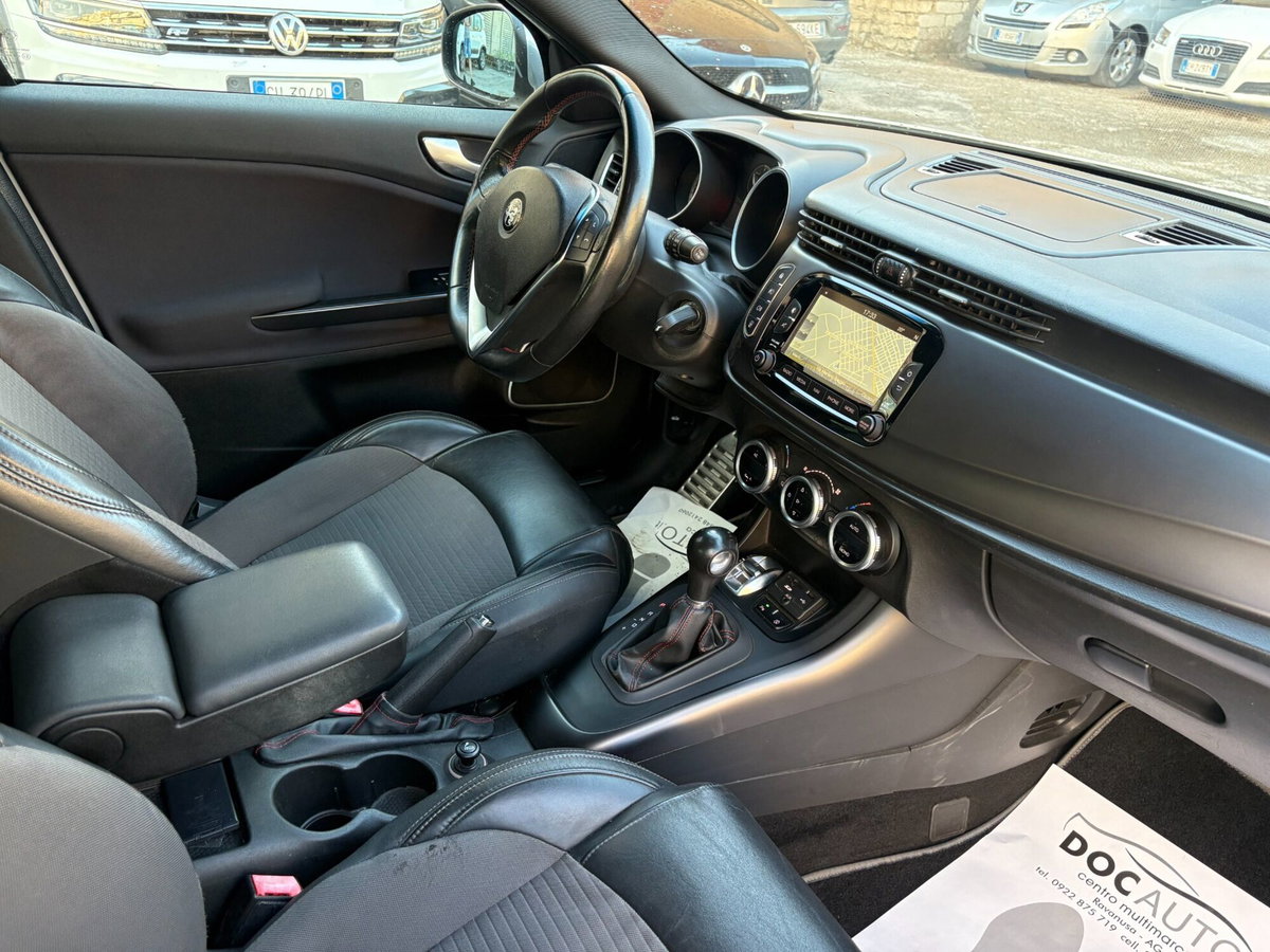 Alfa Romeo Giulietta 2.0 JTDm Super 175cv tct (7)