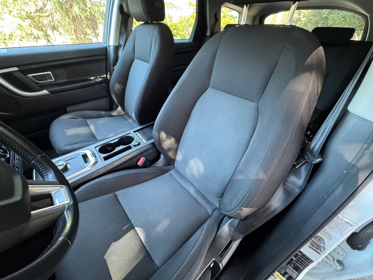 Land Rover Discovery Sport 2.0 TD4 150 CV HSE Luxury (13)