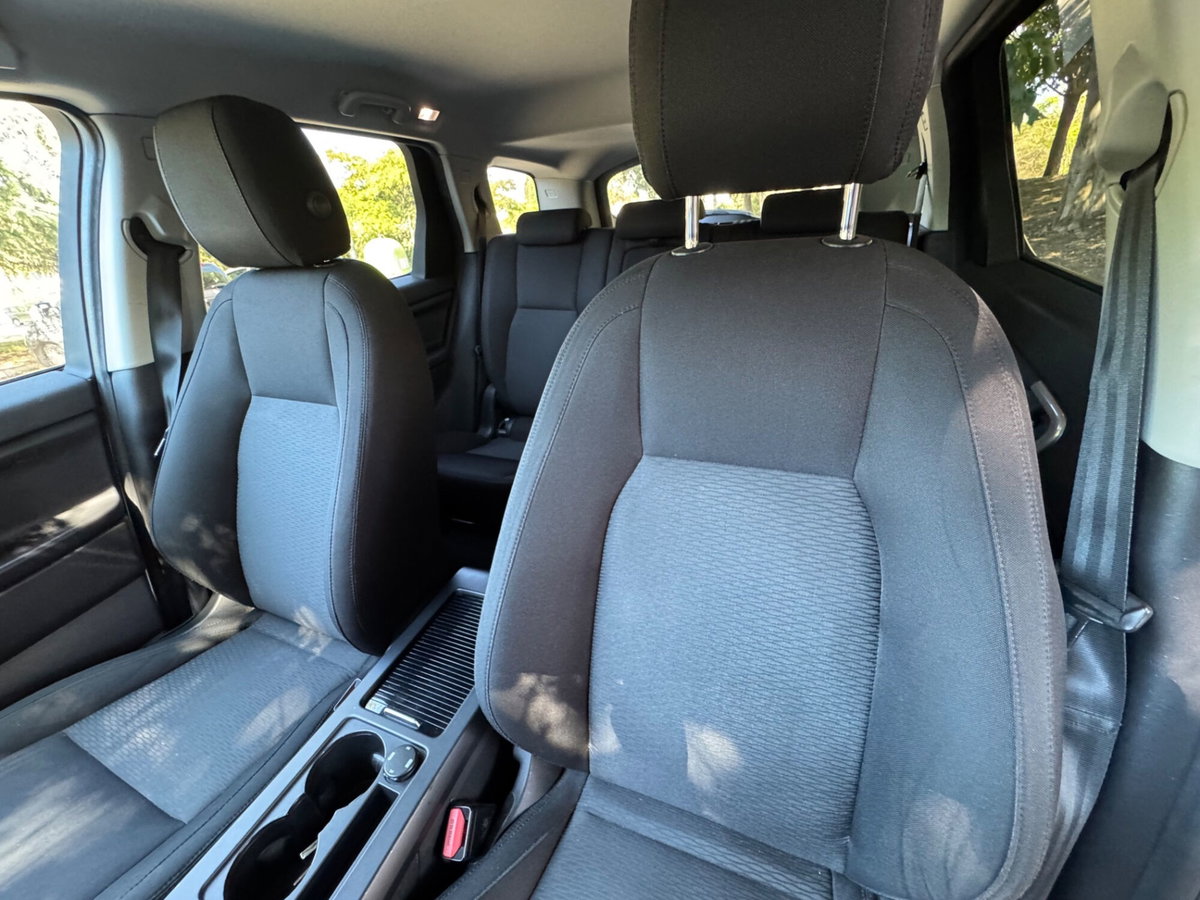 Land Rover Discovery Sport 2.0 TD4 150 CV HSE Luxury (14)