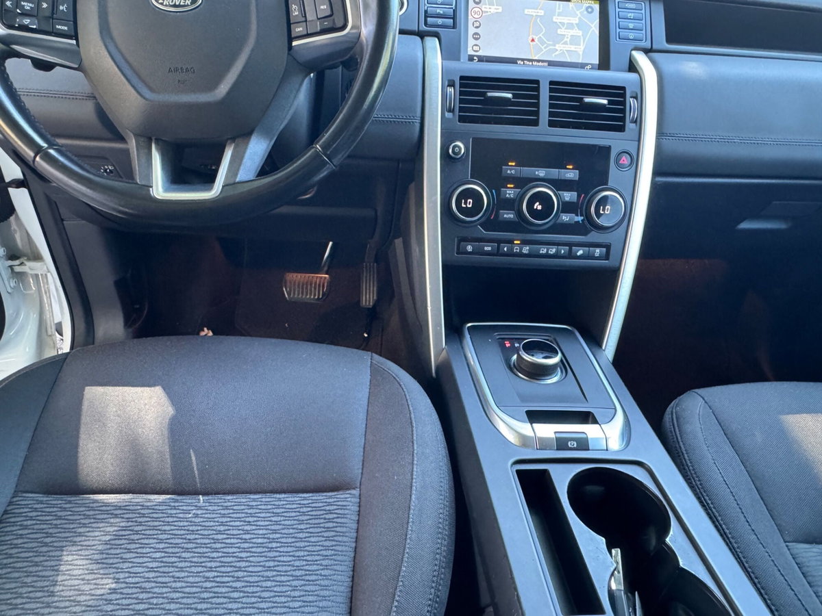 Land Rover Discovery Sport 2.0 TD4 150 CV HSE Luxury (17)