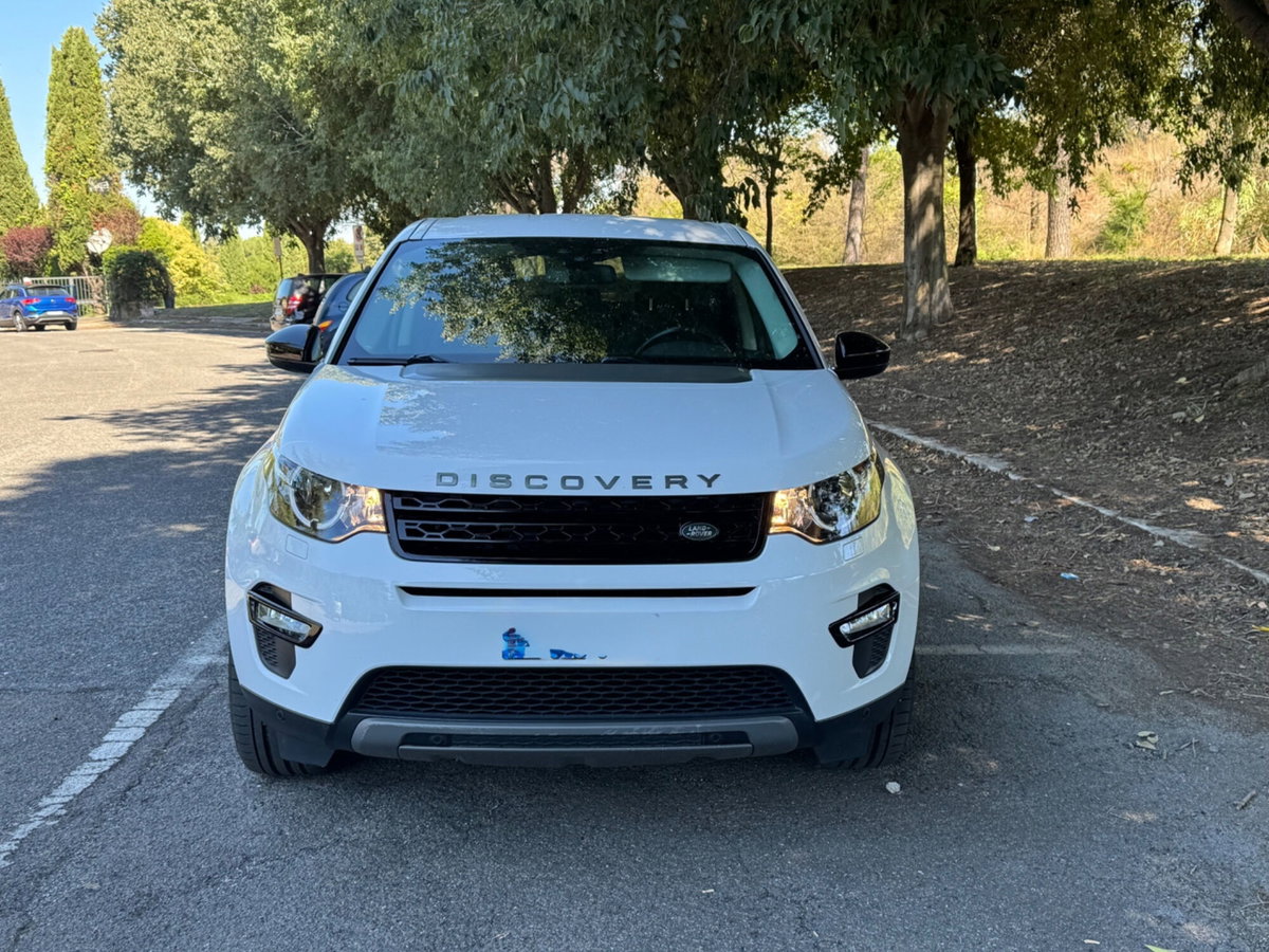 Land Rover Discovery Sport 2.0 TD4 150 CV HSE Luxury (3)