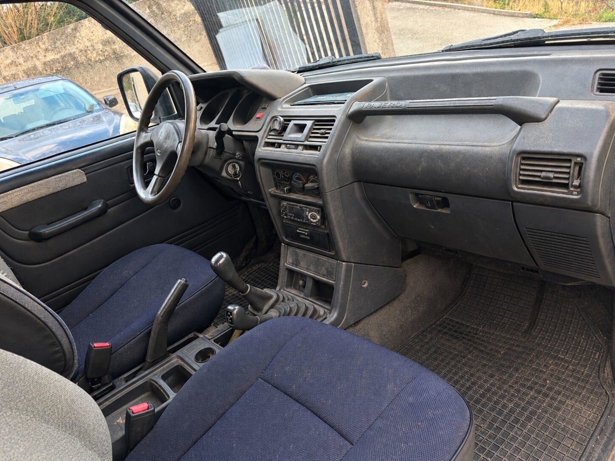 Mitsubishi Pajero 2.5 TDI Metal-top S. Select GLX (15)