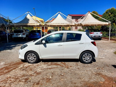 Toyota Yaris 1.D-4D 5 porte Cool (8)