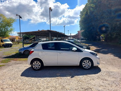 Toyota Yaris 1.D-4D 5 porte Cool (9)