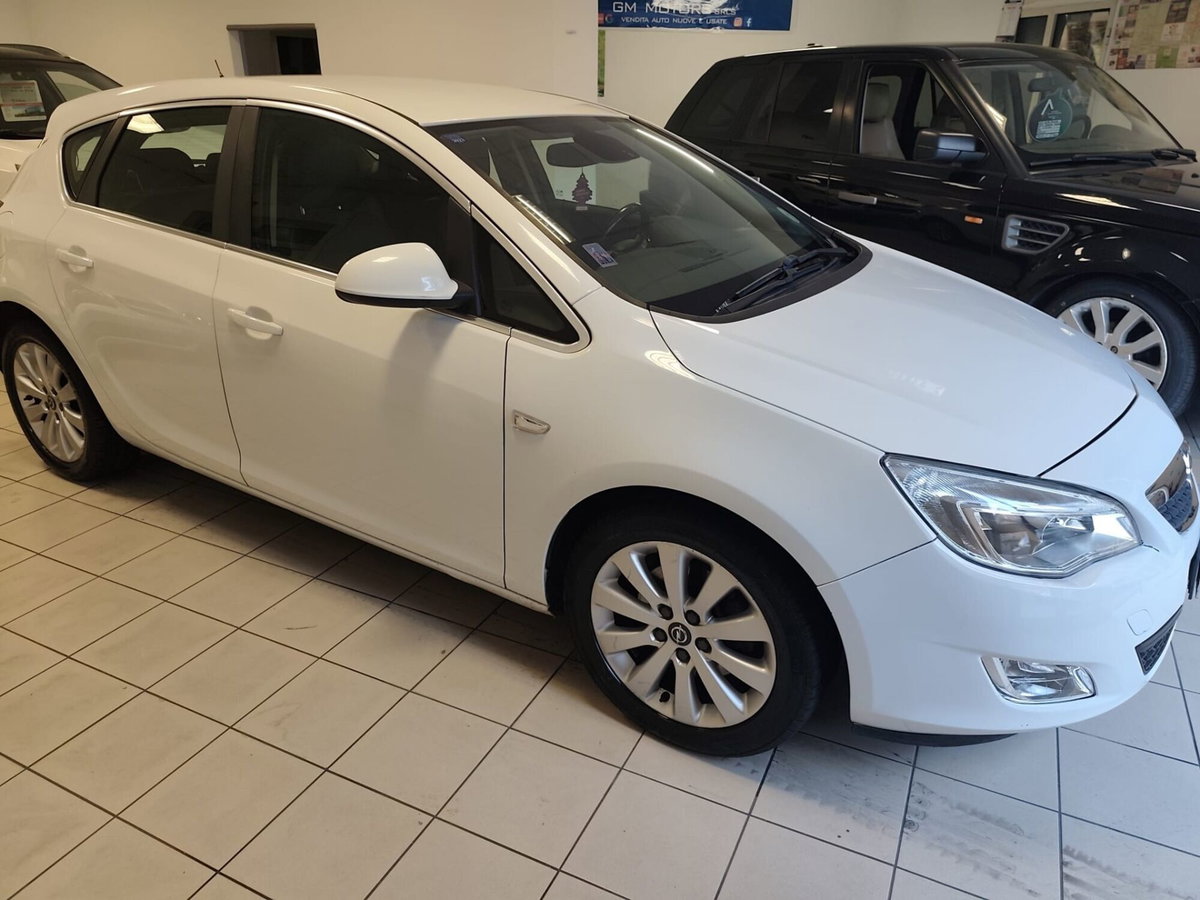 Opel Astra 1.7 CDTI 125CV 5 porte Cosmo (3)