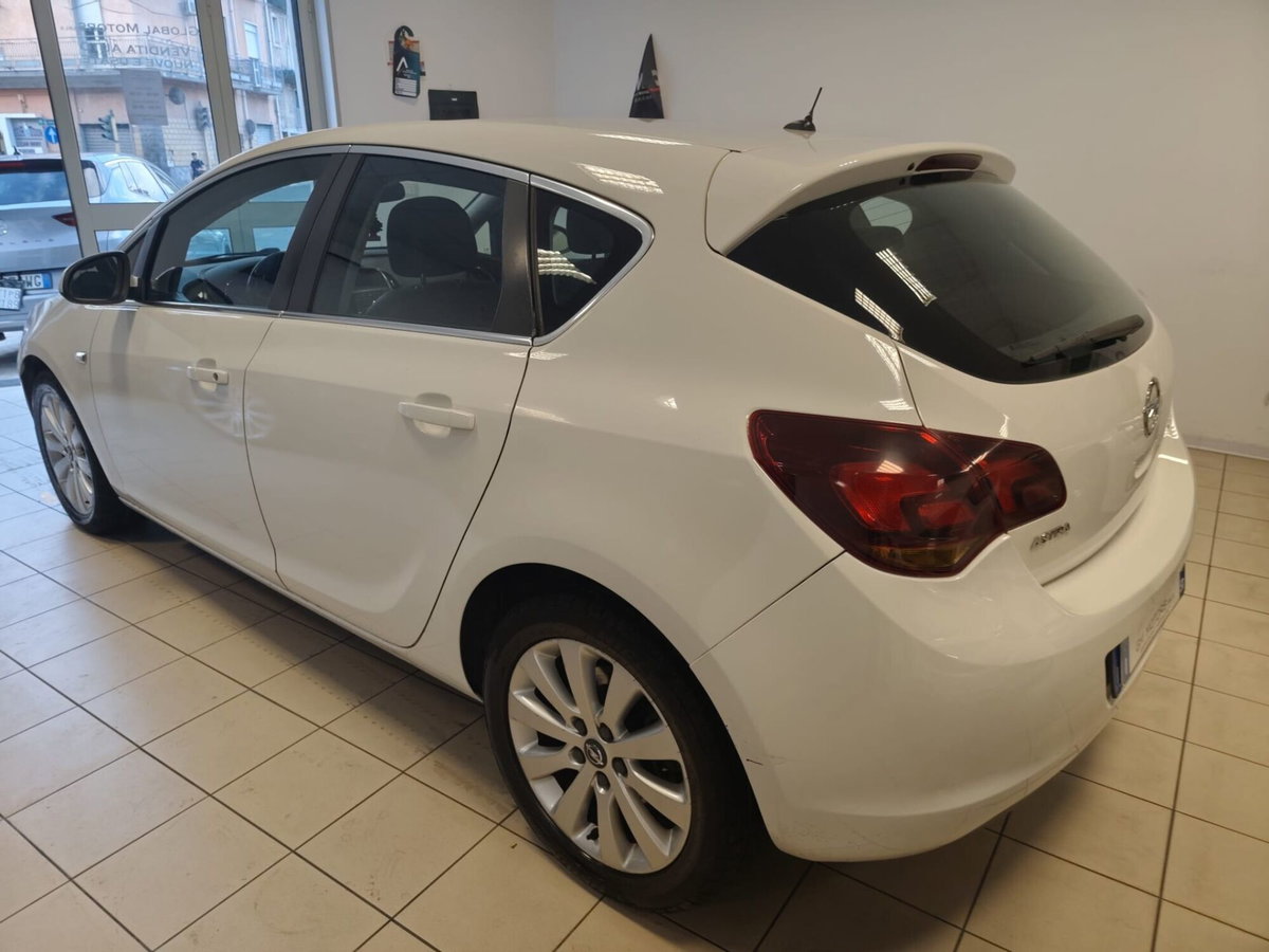Opel Astra 1.7 CDTI 125CV 5 porte Cosmo (4)