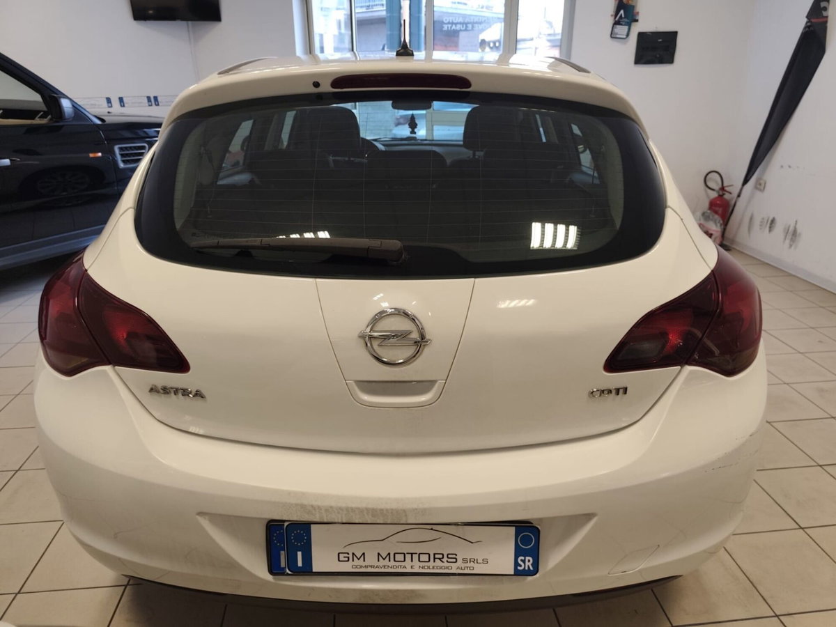 Opel Astra 1.7 CDTI 125CV 5 porte Cosmo (6)