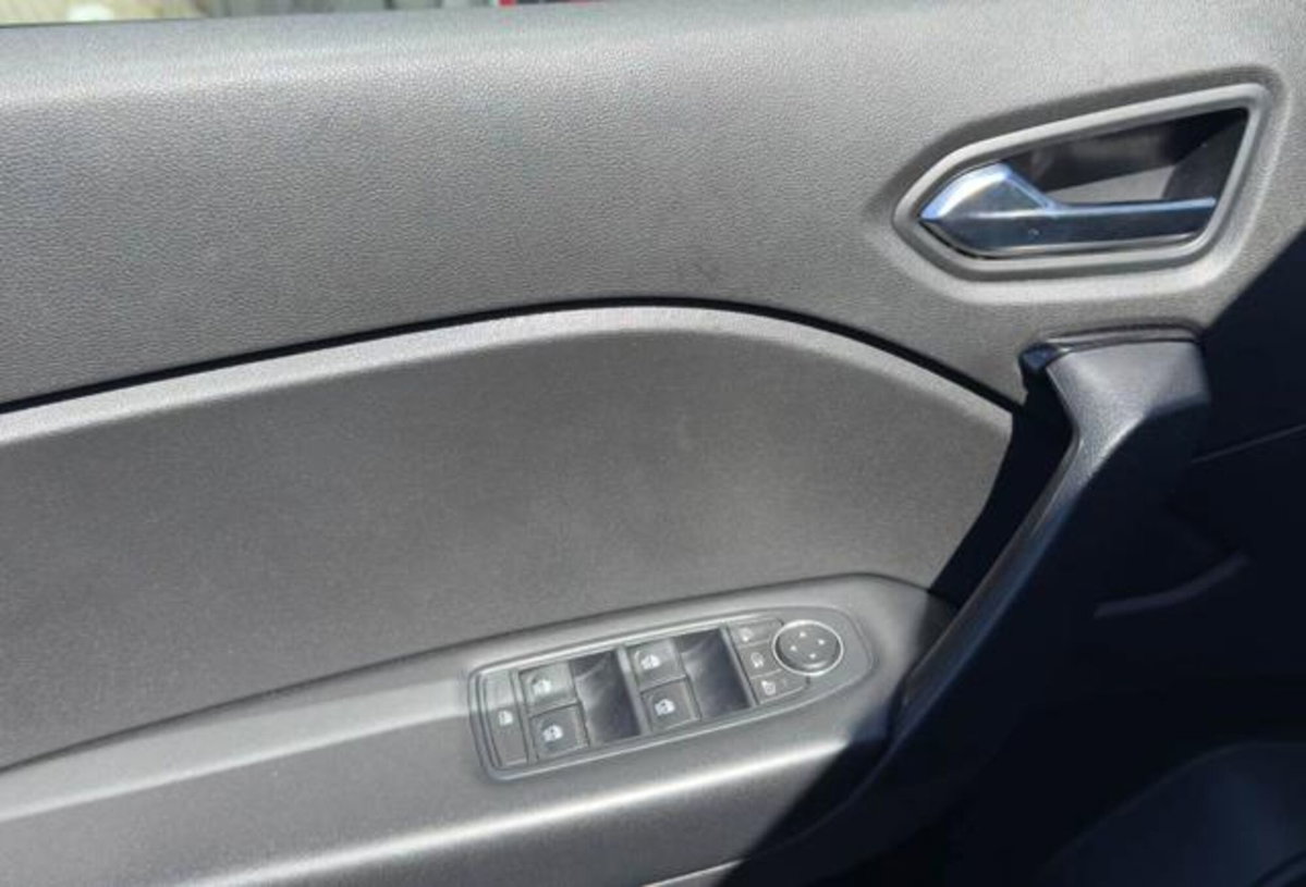 Renault Captur TCe 100 CV GPL FAP Zen (16)