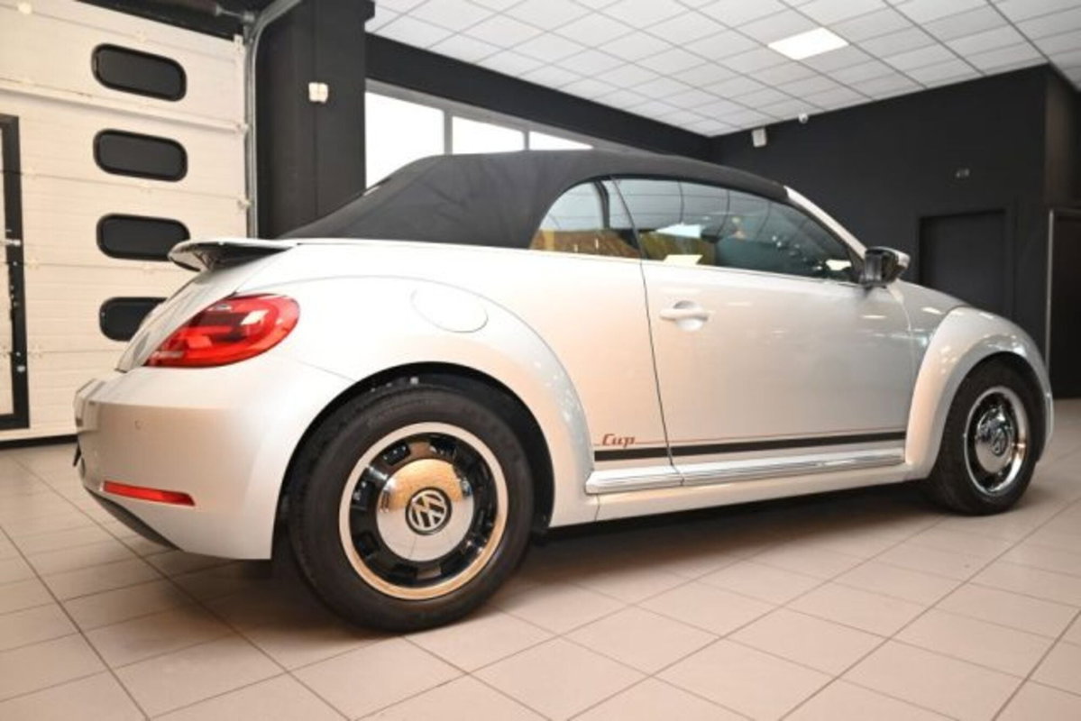 Volkswagen Maggiolino Cabrio 2.0 TDI Sport BlueMotion Technology (14)