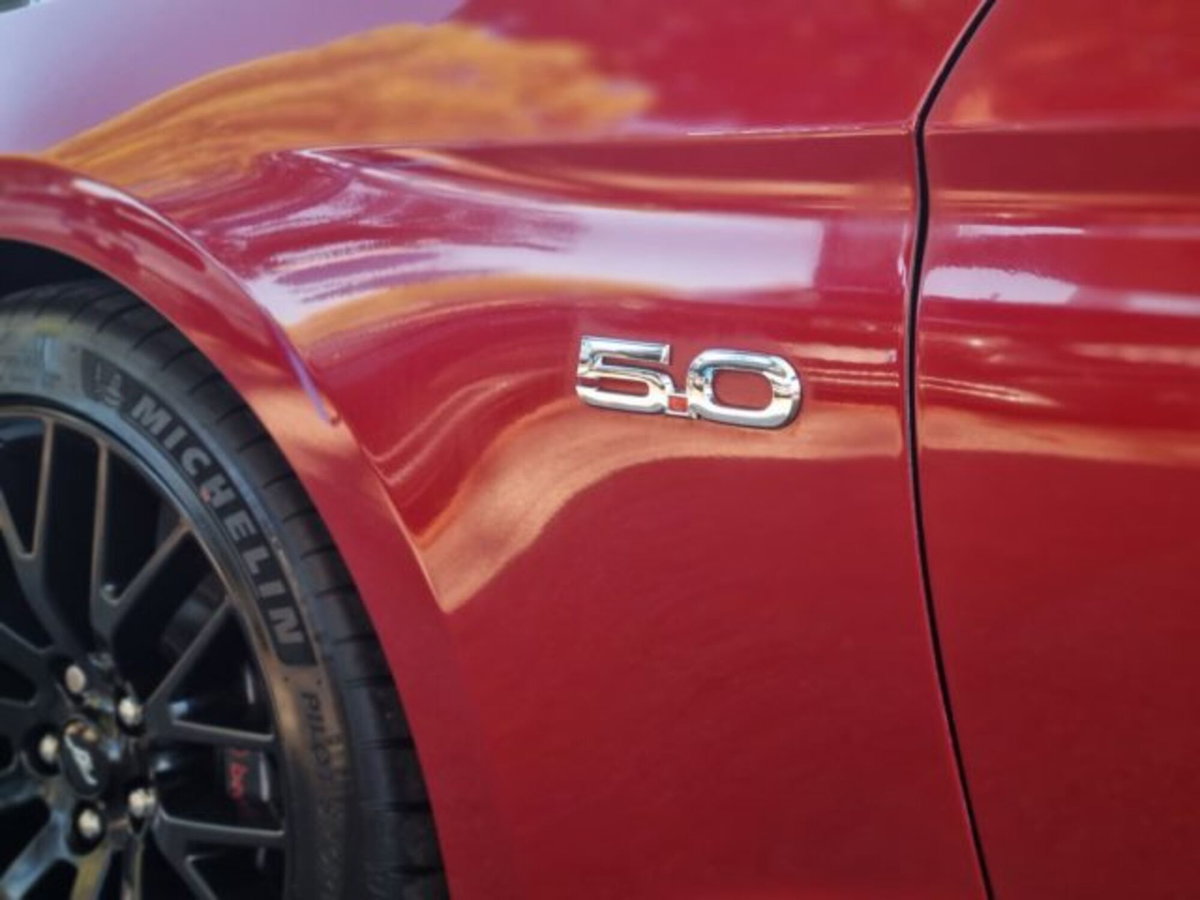 Ford Mustang Coupé Fastback 5.0 V8 aut. GT (17)
