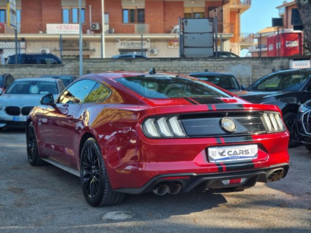 Ford Mustang Coupé Fastback 5.0 V8 aut. GT (6)