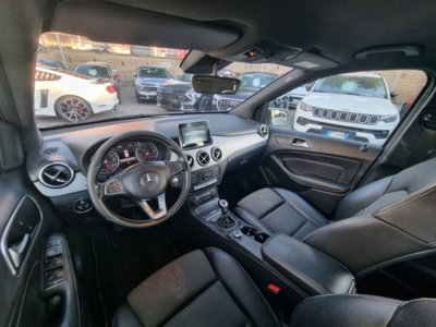 Mercedes-Benz Classe B 180 d Sport (10)