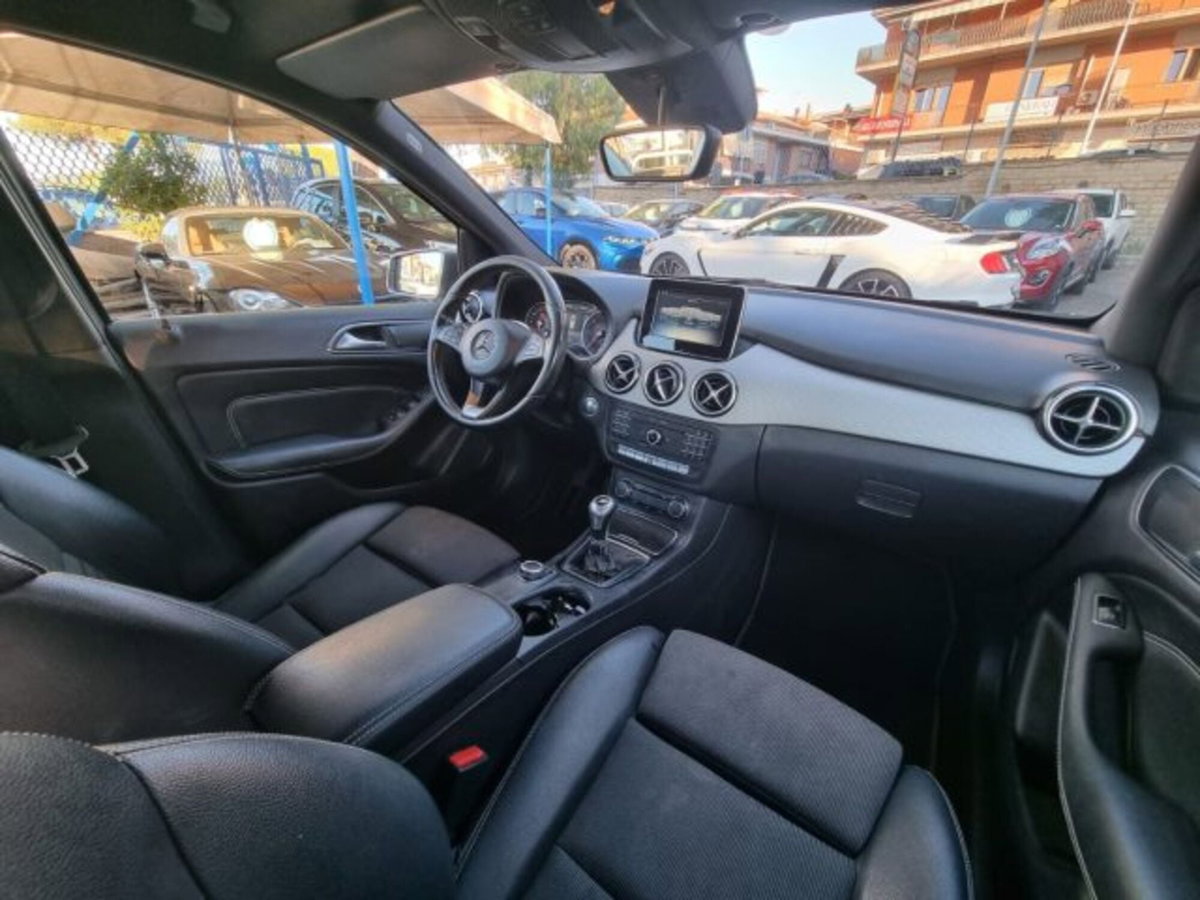 Mercedes-Benz Classe B 180 d Sport (12)