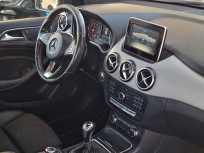 Mercedes-Benz Classe B 180 d Sport (14)