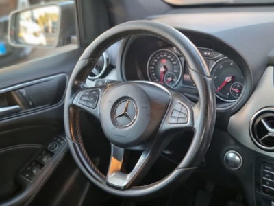 Mercedes-Benz Classe B 180 d Sport (17)