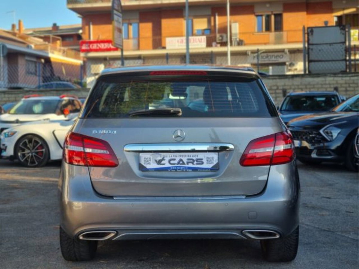 Mercedes-Benz Classe B 180 d Sport (5)