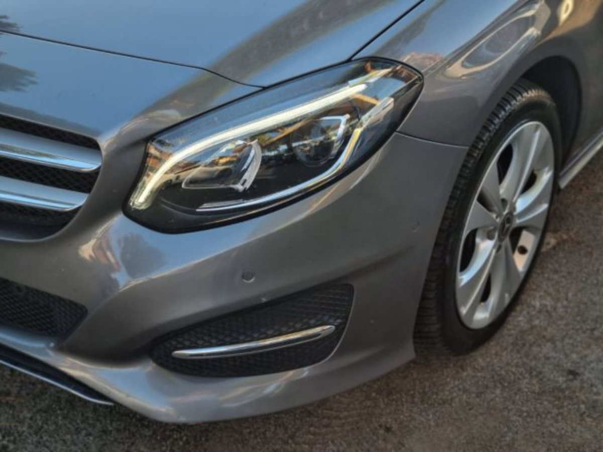 Mercedes-Benz Classe B 180 d Sport (7)