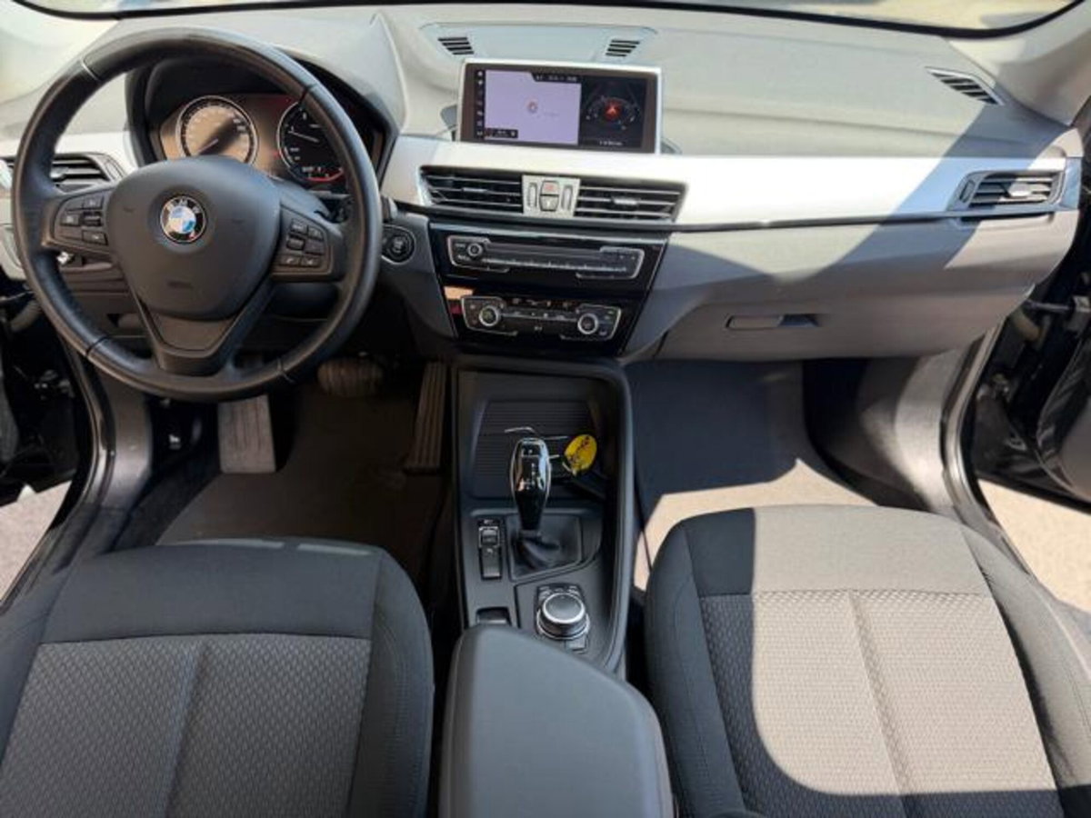 BMW X1 sDrive18d Business Advantage (10)