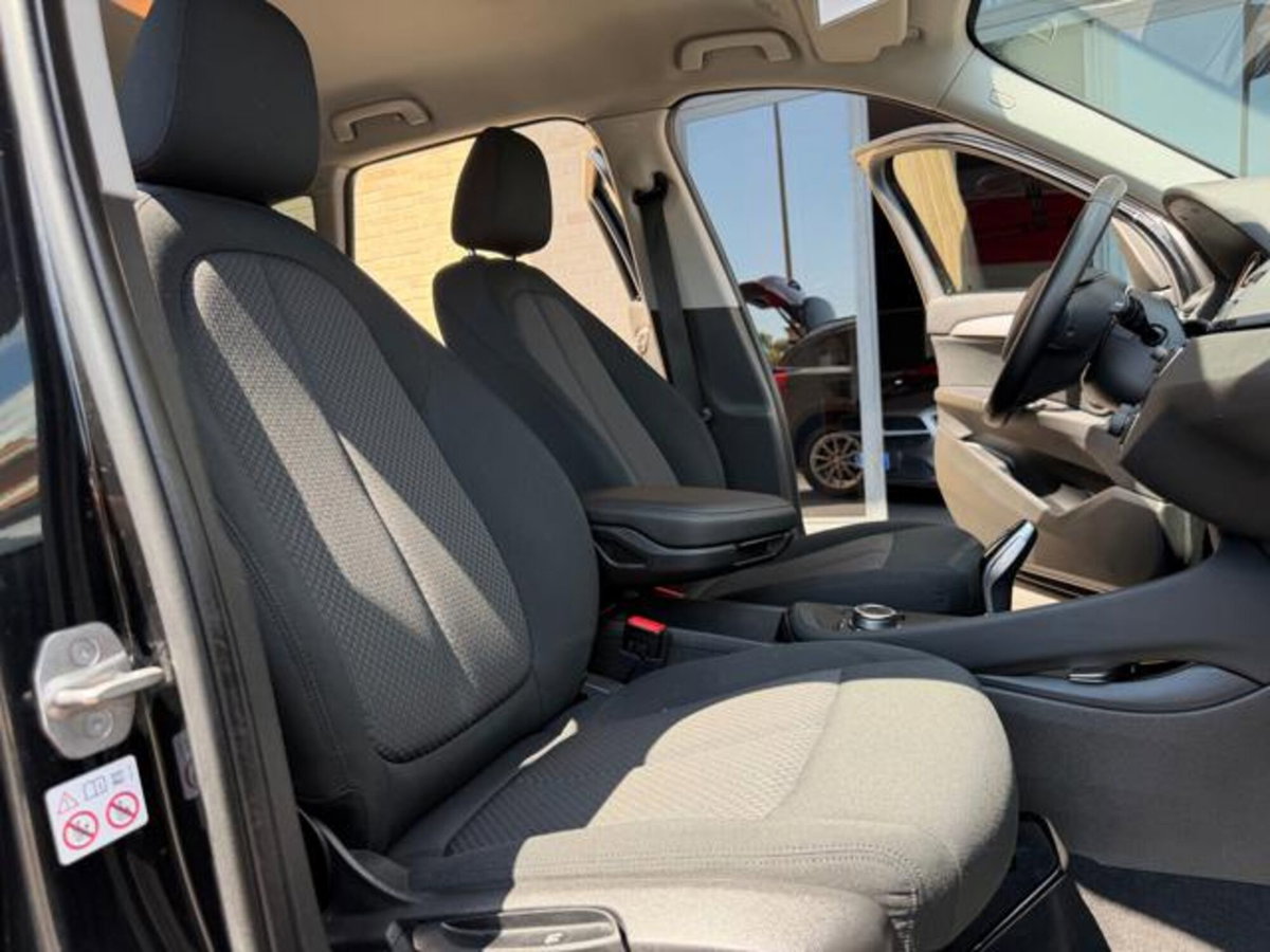 BMW X1 sDrive18d Business Advantage (11)
