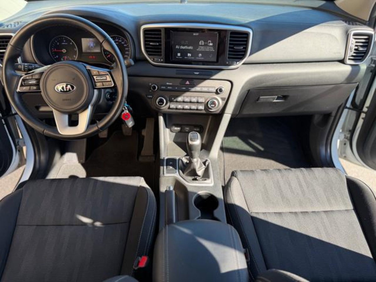 Kia Sportage 1.6 CRDI 115 CV 2WD Business Class (9)