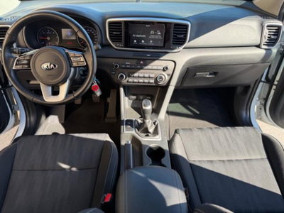 Kia Sportage 1.6 CRDI 115 CV 2WD Business Class (9)