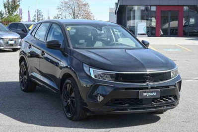 Opel Grandland 1.2 Turbo 12V 130 CV aut. GS Line (2)