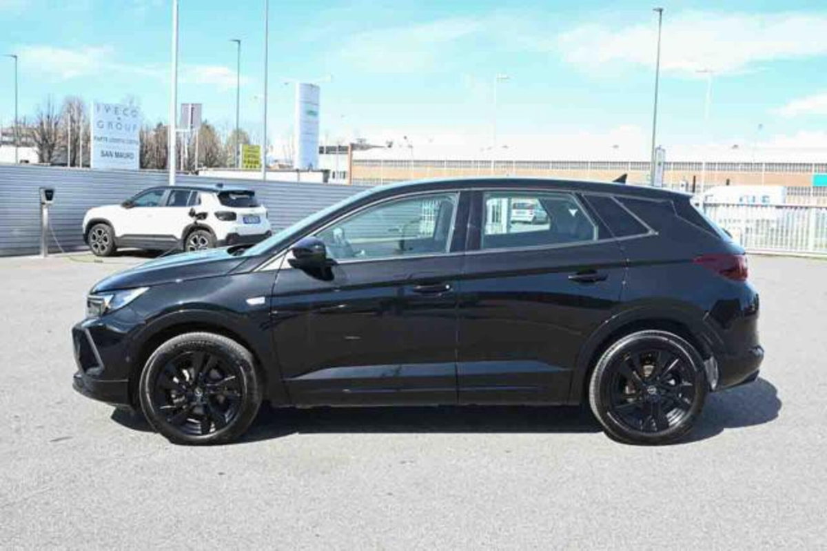 Opel Grandland 1.2 Turbo 12V 130 CV aut. GS Line (20)