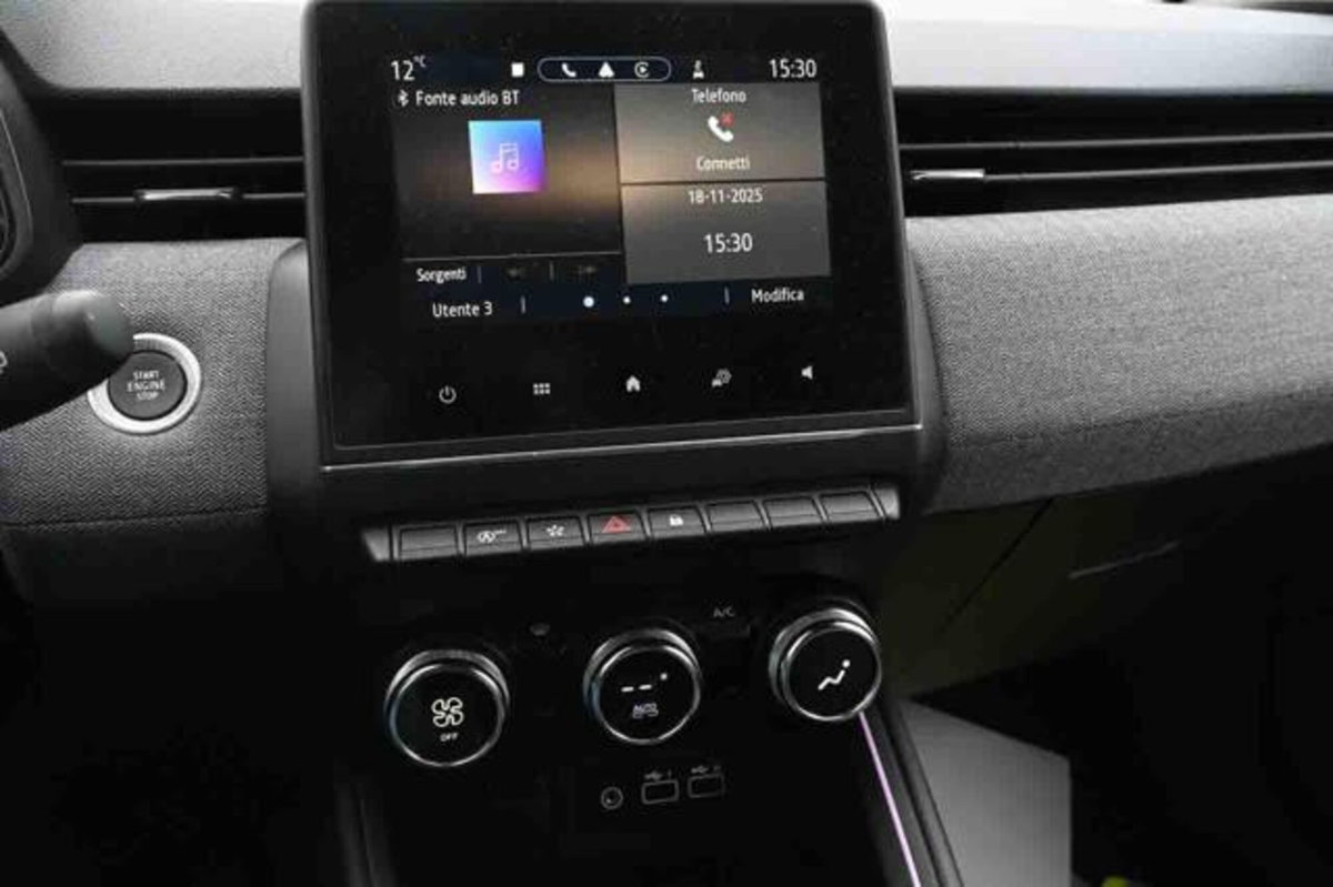 Renault Clio TCe 90 CV 5 porte Techno (11)