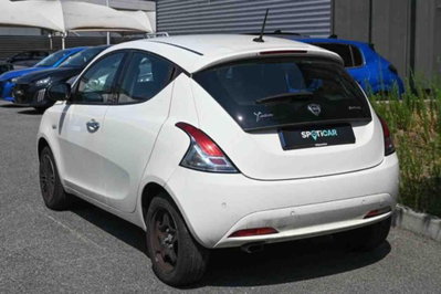 Lancia Ypsilon 1.0 FireFly 5 porte S&S Hybrid Gold Plus (4)