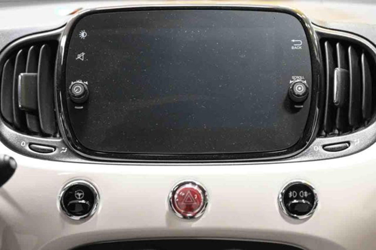 Fiat 500 1.0 Hybrid Dolcevita (13)