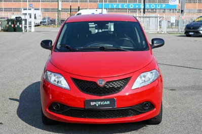Lancia Ypsilon 1.2 69 CV 5 porte Gold (18)