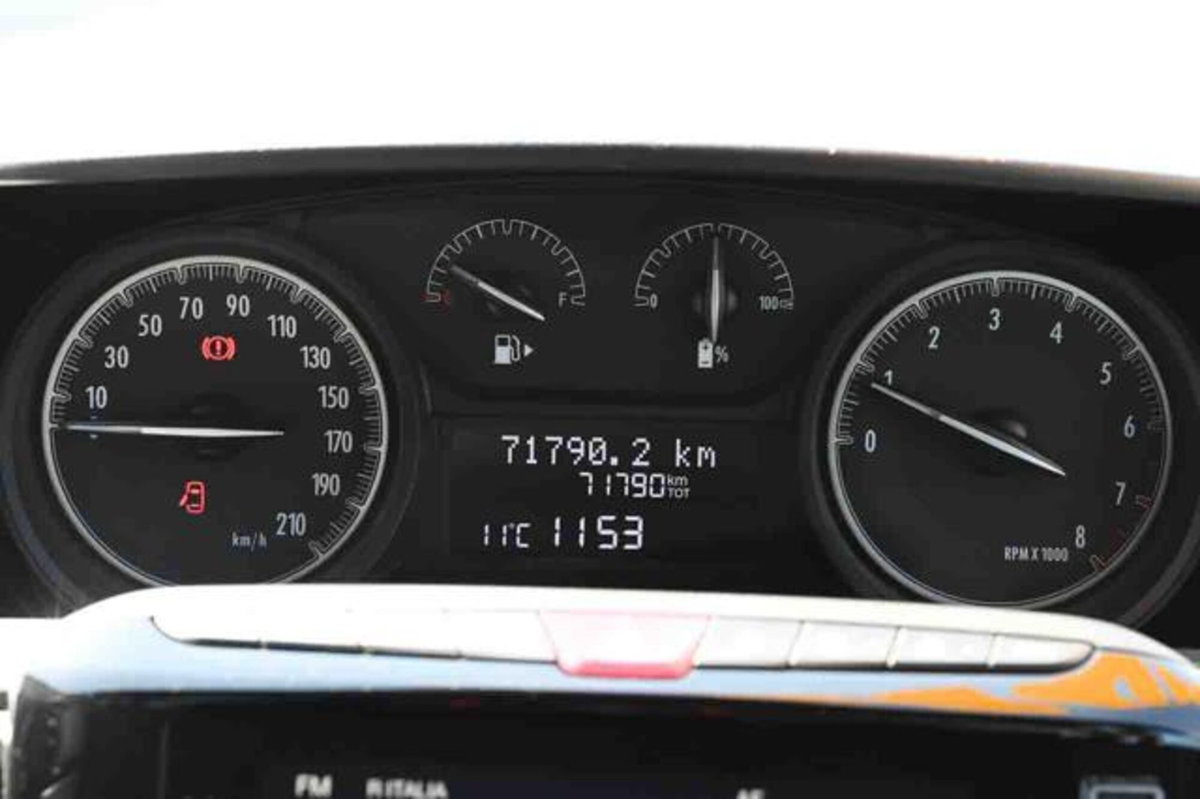 Lancia Ypsilon 1.0 FireFly 5 porte S&S Hybrid Ecochic Gold (12)