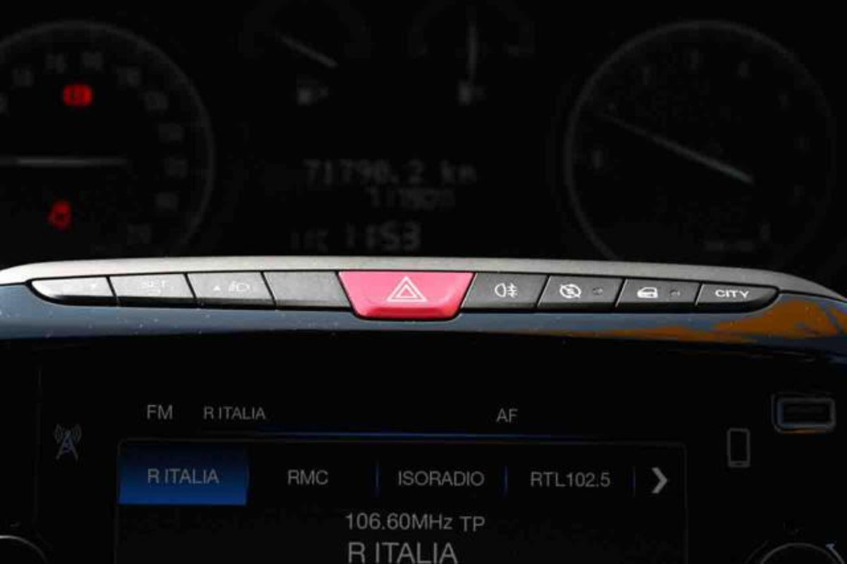 Lancia Ypsilon 1.0 FireFly 5 porte S&S Hybrid Ecochic Gold (13)