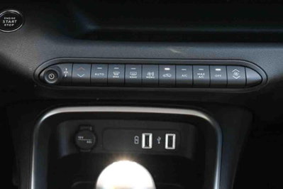 Jeep Avenger 1.2 turbo Altitude fwd 100cv (15)