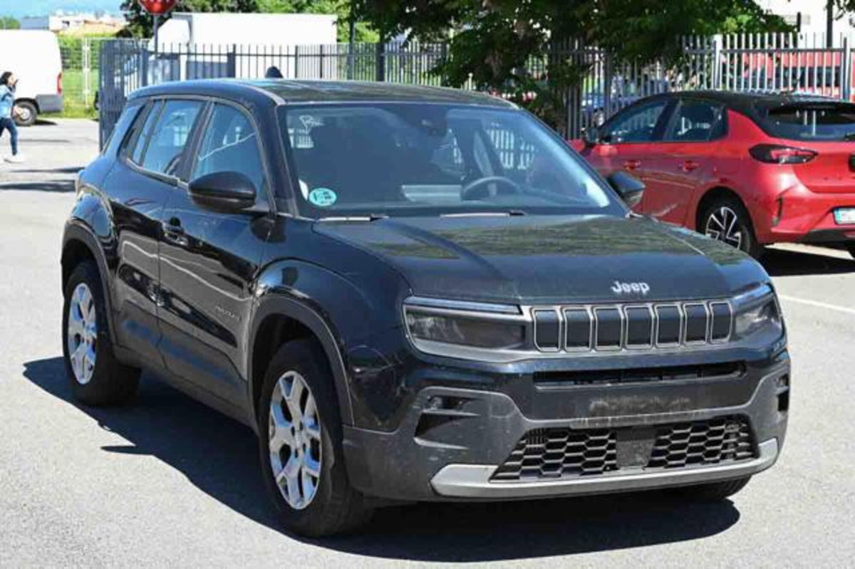 Jeep Avenger 1.2 turbo Altitude fwd 100cv (2)