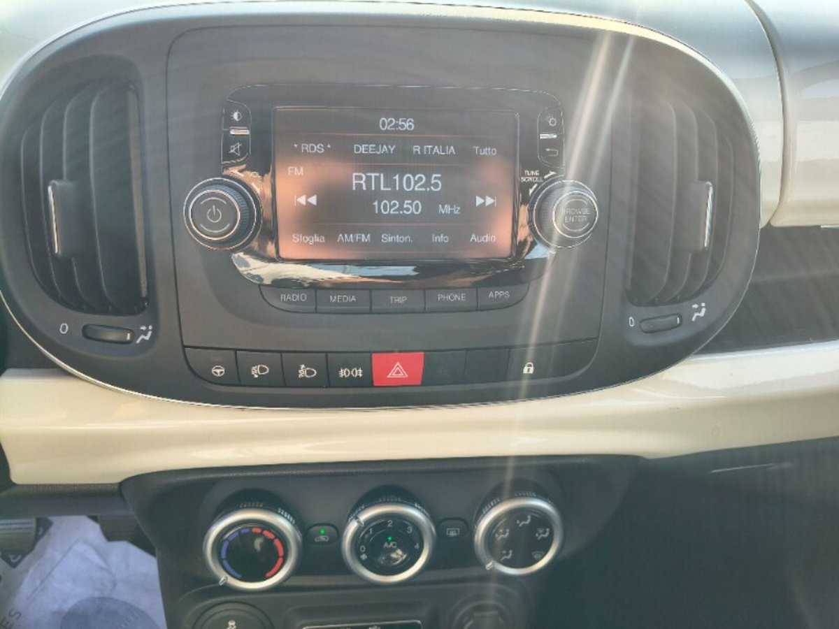 Fiat 500L 1.4 95 CV Urban (14)