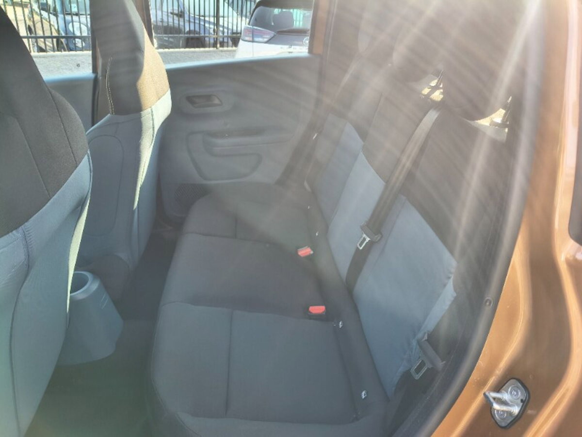 Fiat Grande Panda 1.2 hybrid Icon 110cv edct (8)
