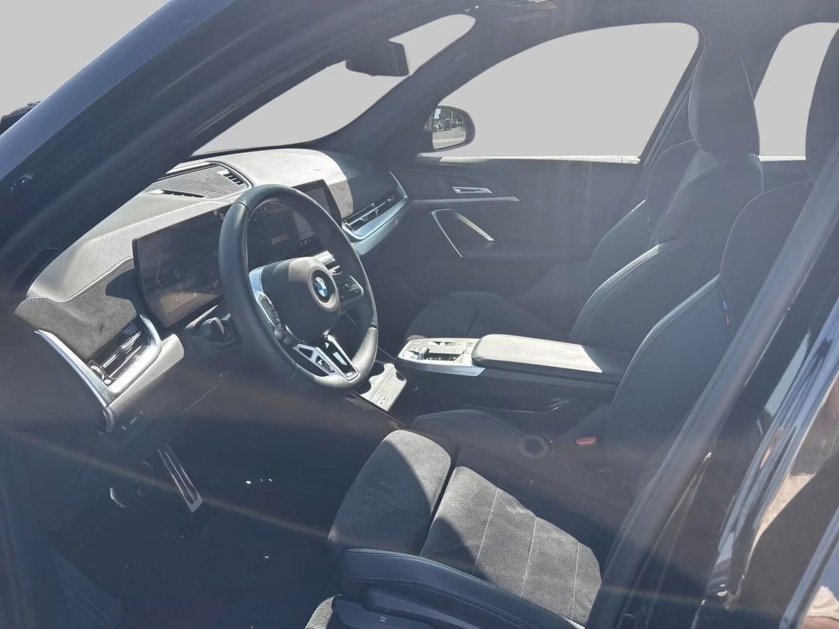 BMW X1 sDrive 18i Msport (8)