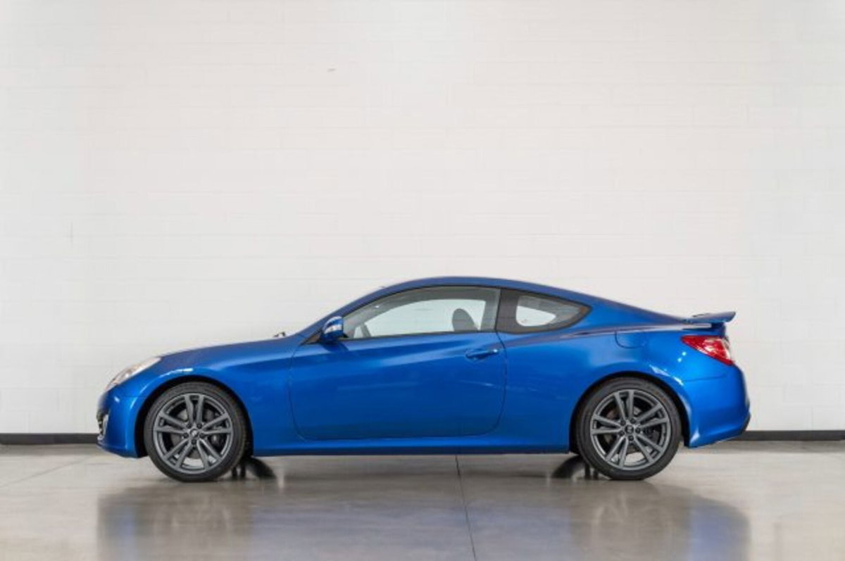 Hyundai Genesis Coupe 2.0 Turbo Sport (20)