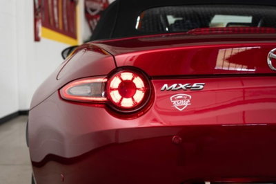 Mazda MX-5 1.5 Kazari 132cv (11)