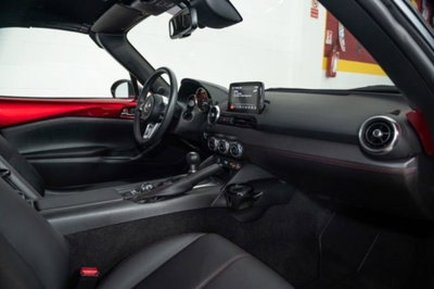 Mazda MX-5 1.5 Kazari 132cv (17)